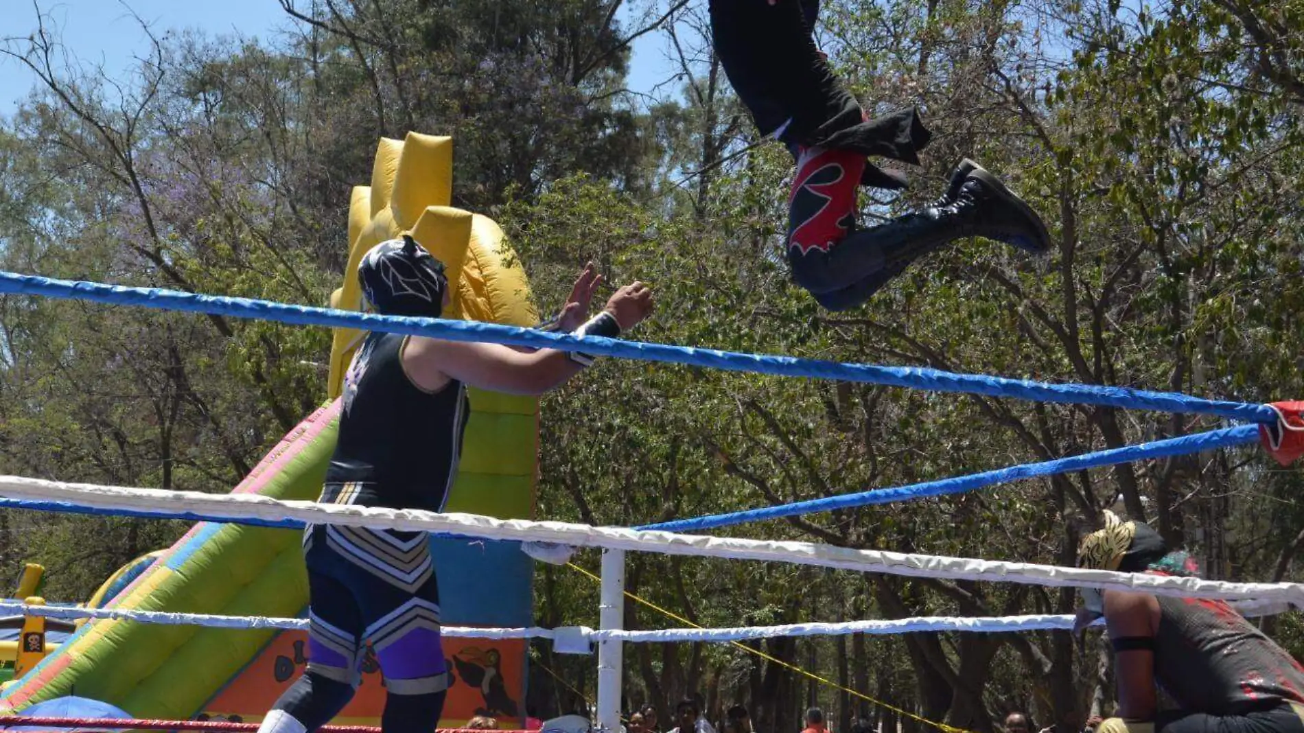 Lucha libre día del niño y niña (2)